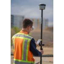 Trimble R580 Receiver Bundle V2 - Now With FREE RTX for 1 Year -Includes R580 Receiver (without Internal Radio Enabled) + TDC6 Without Software + Accessories
